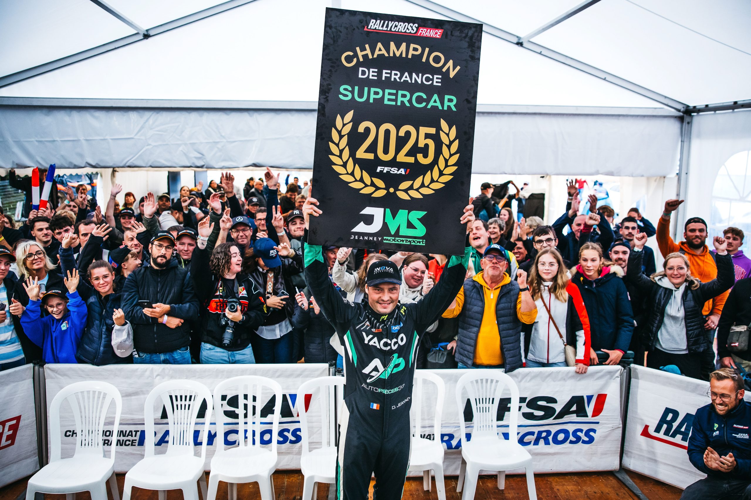 Rallycross de Mayenne 2025 : Davy Jeanney s’impose en maître